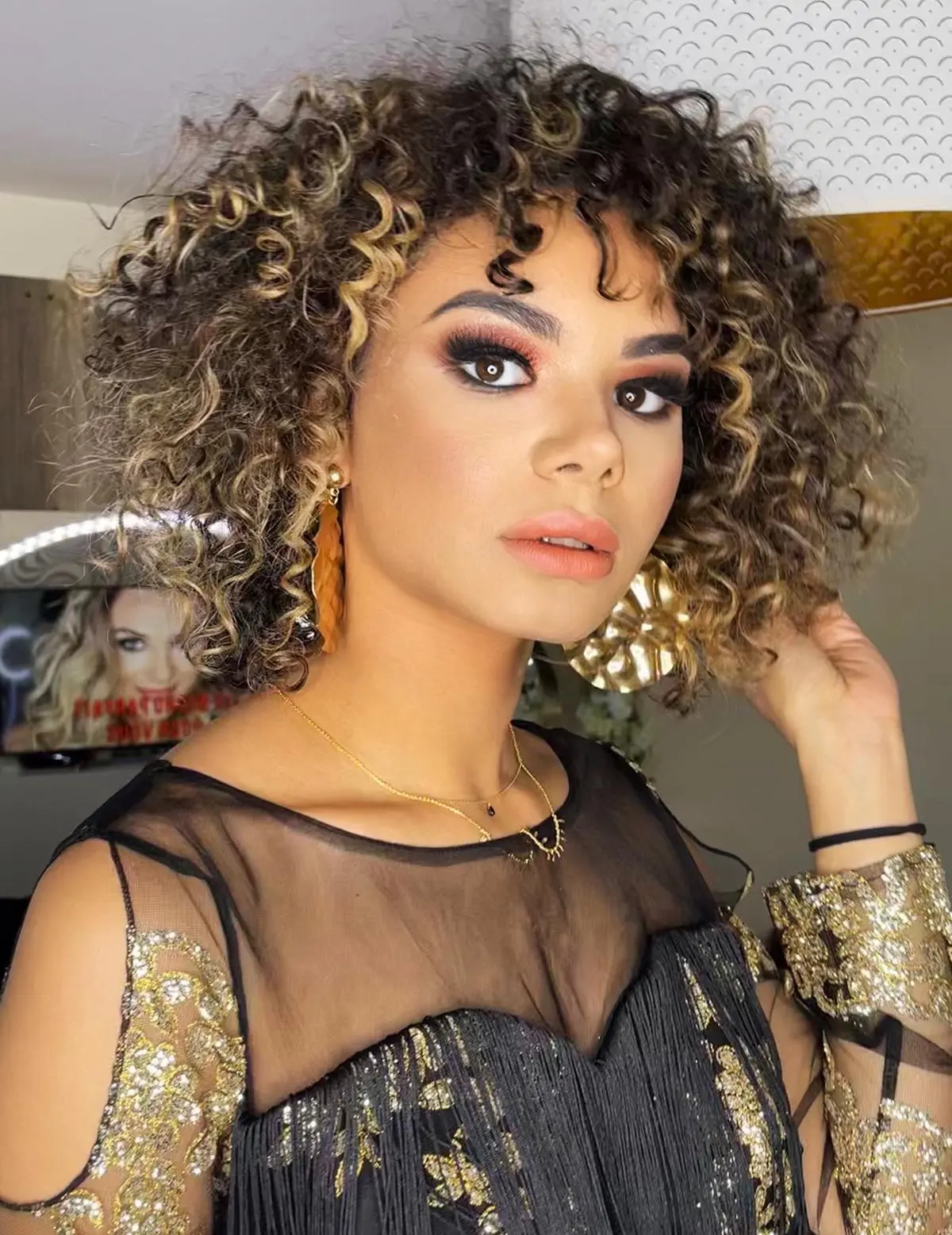 Coiffure Chica Boom Afro hair relloking capillaire