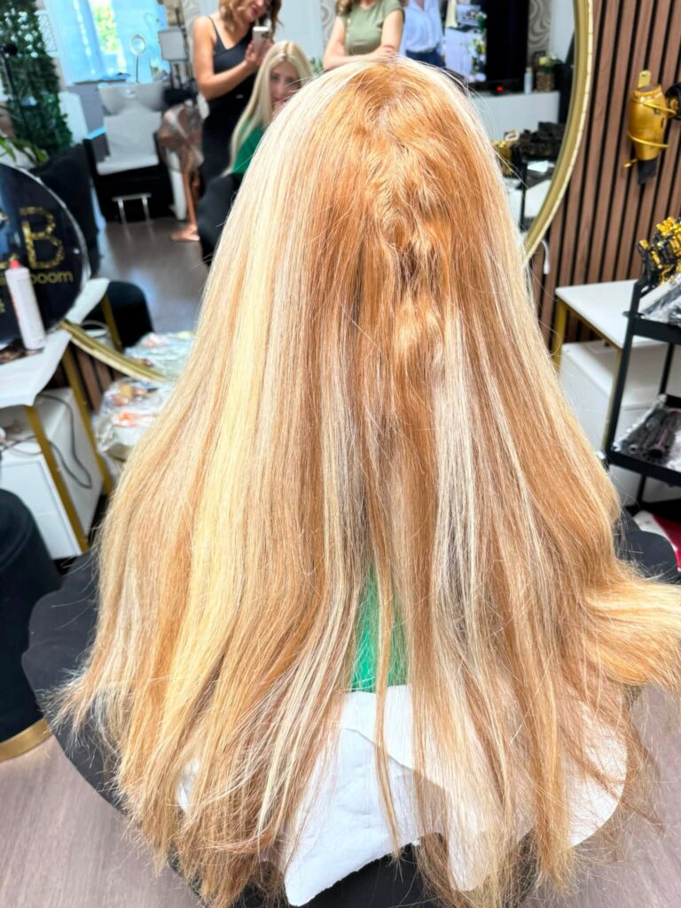cheveux orange après décoloration